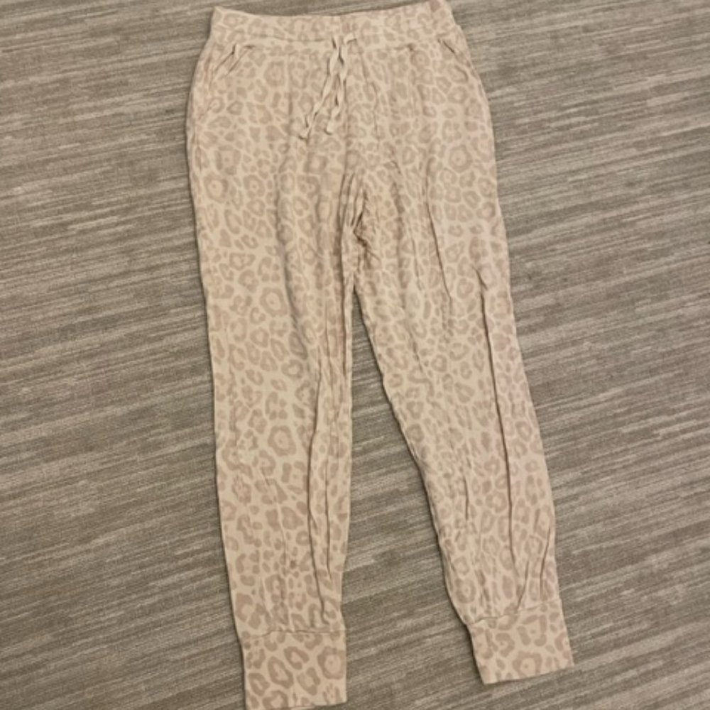 Splendid cheetah print sweatpants